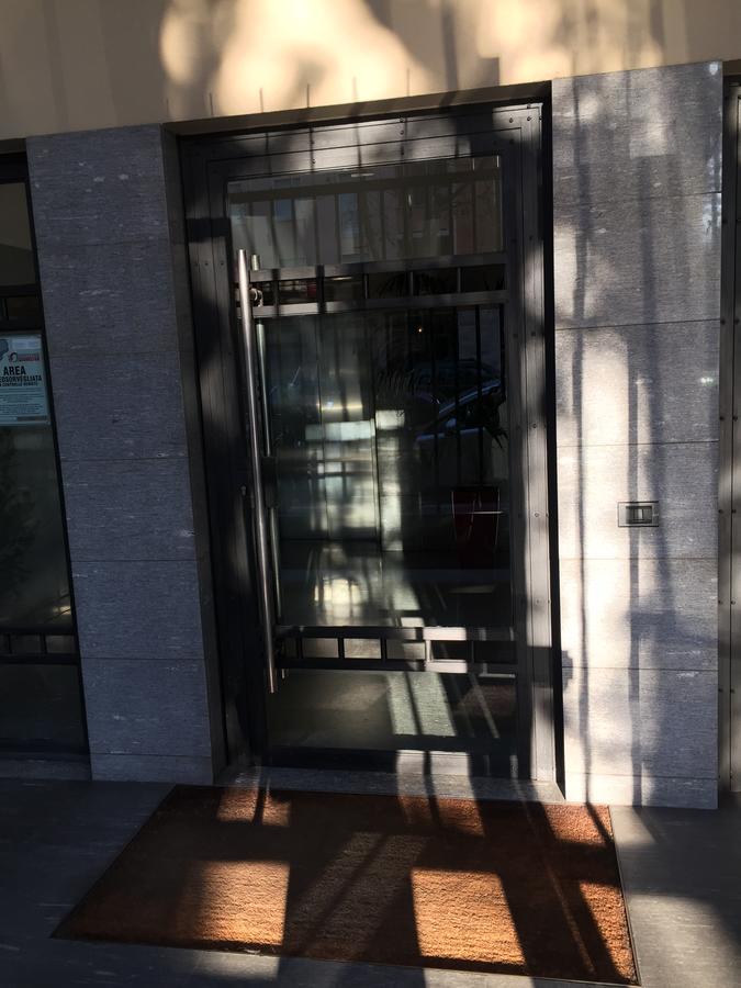 Giulia Luxury Apartment Milan Bagian luar foto