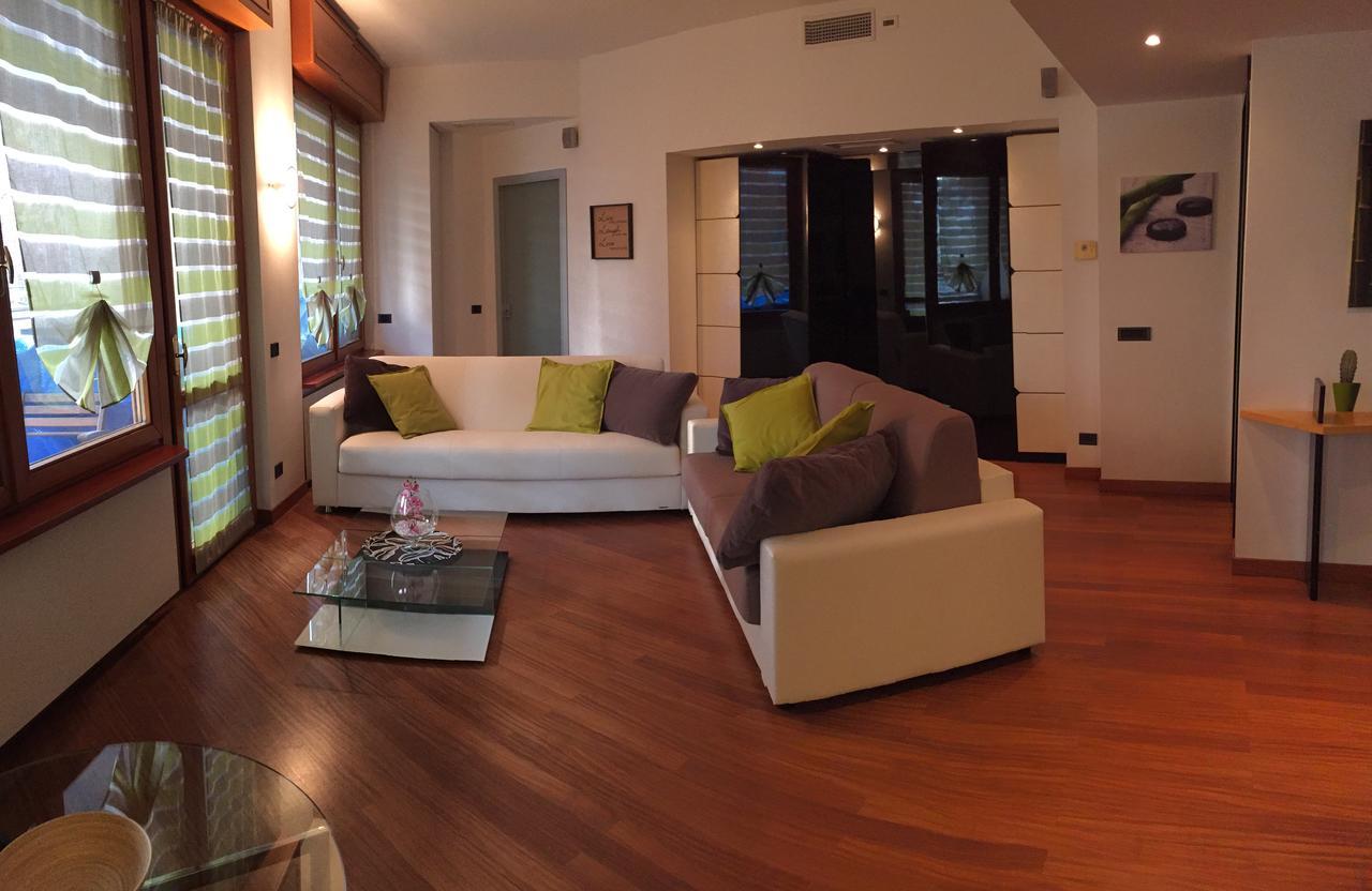Giulia Luxury Apartment Milan Bagian luar foto