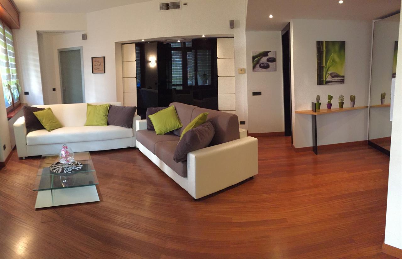 Giulia Luxury Apartment Milan Bagian luar foto